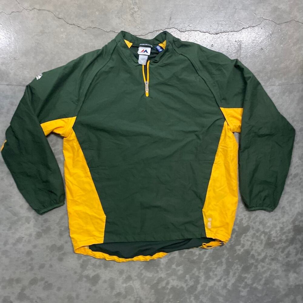 Green and yellow majestic athletic